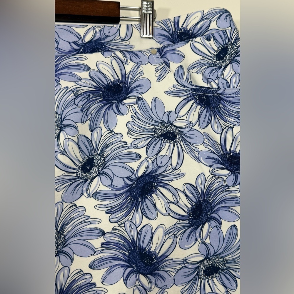 Hearts of Palm Woman Size 22W Blue Floral Mini Skirt with Shorts - Picture 4 of 10